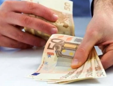 Κοινωνικό Εισόδημα Αλληλεγγύης: Αυξάνονται ποσά και δικαιούχοι - Ποιους αφορά